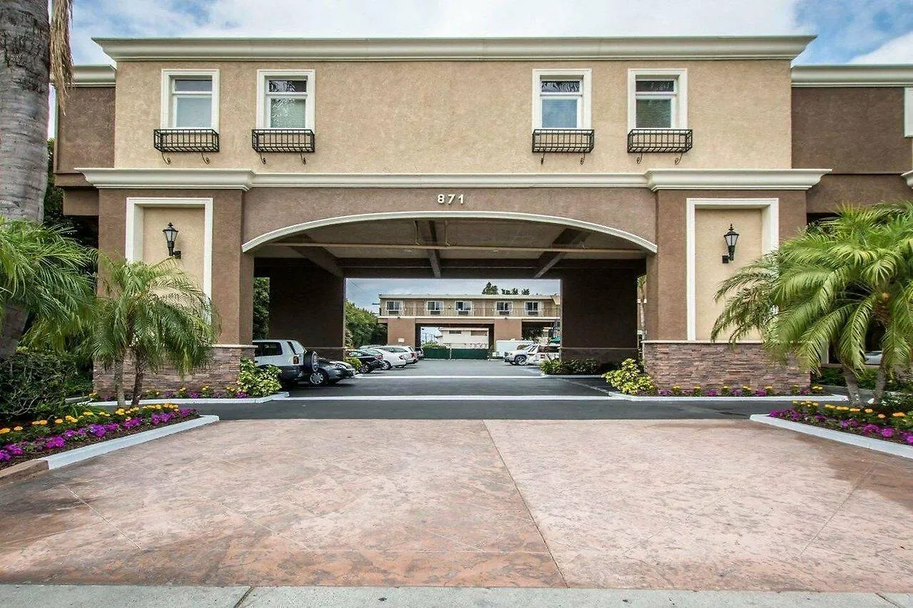 Quality Inn & Suites Anaheim Maingate