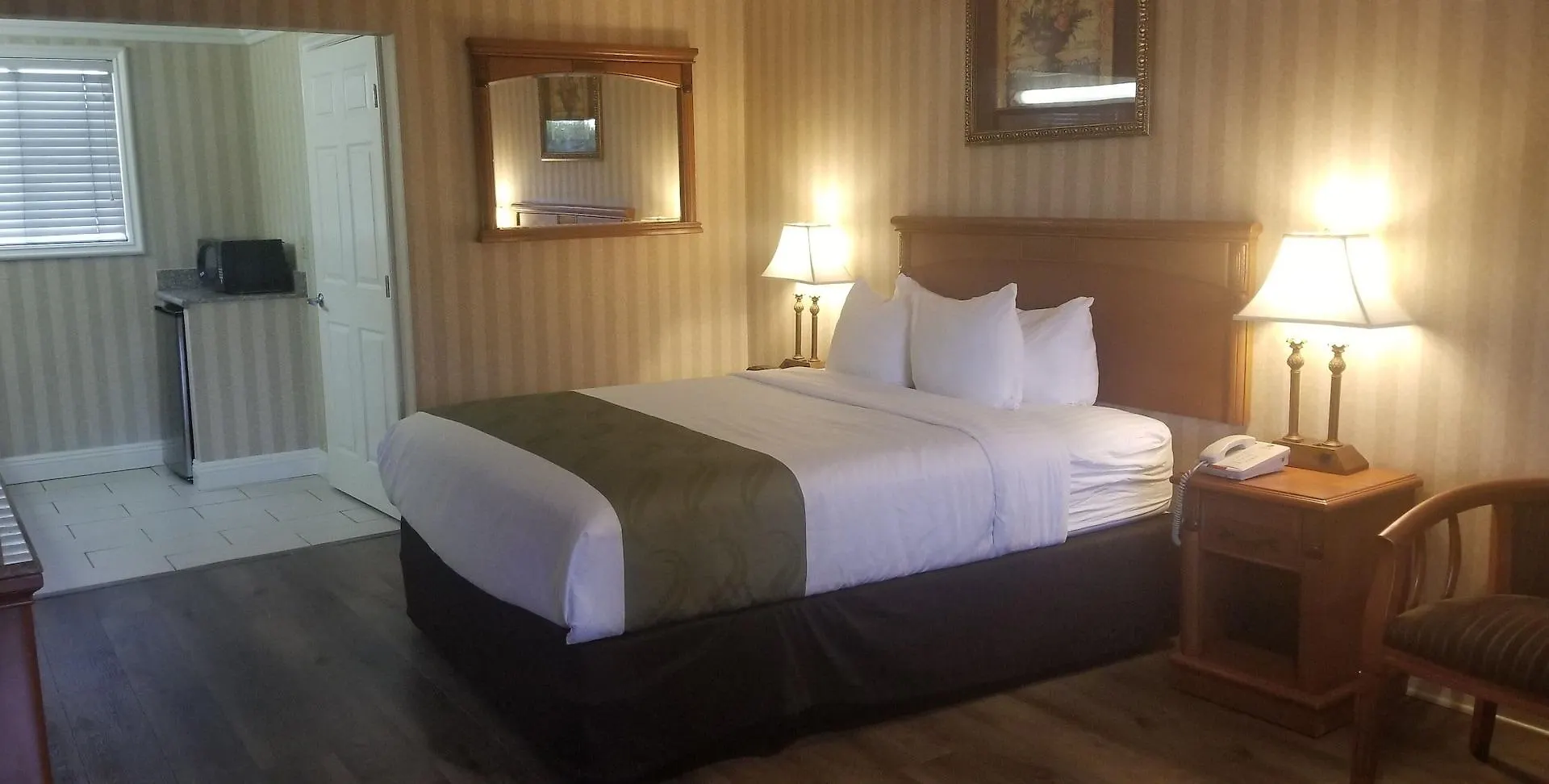 Quality Inn & Suites Anaheim Maingate Hotel