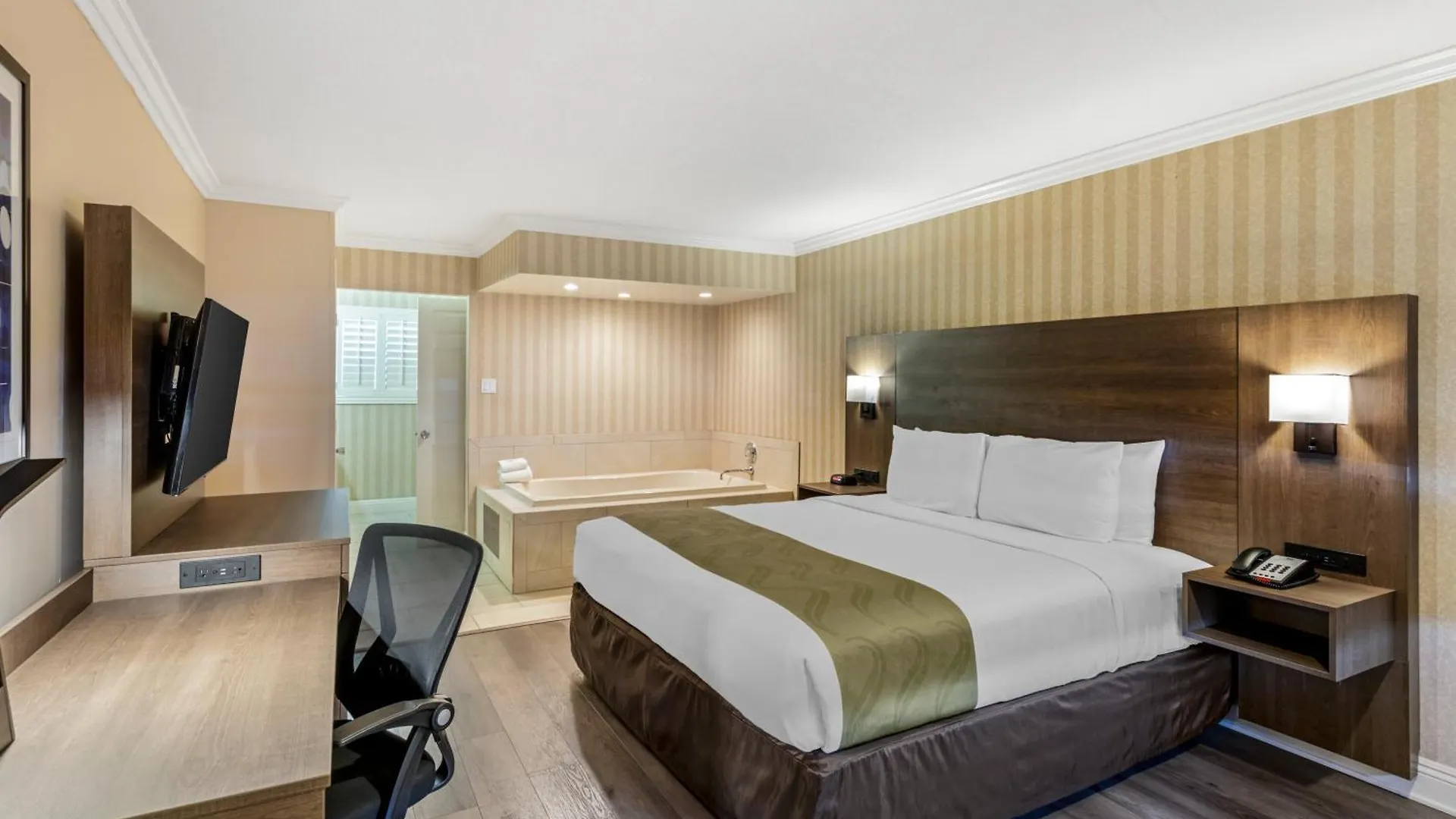 Quality Inn & Suites Anaheim Maingate
